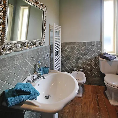 Villa With Above Ground Pool In Camaiore